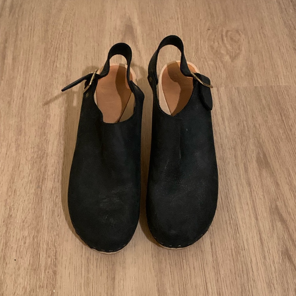 BRYR High Heel Closed Toe Suzie Bootie